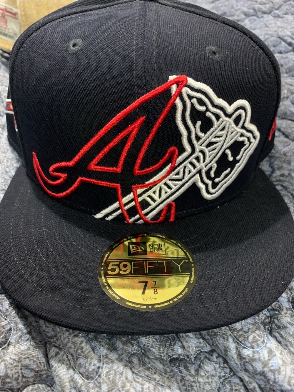 New Era Navy Blue and Red Atlanta Braves 59FIFTY Fitted Hat